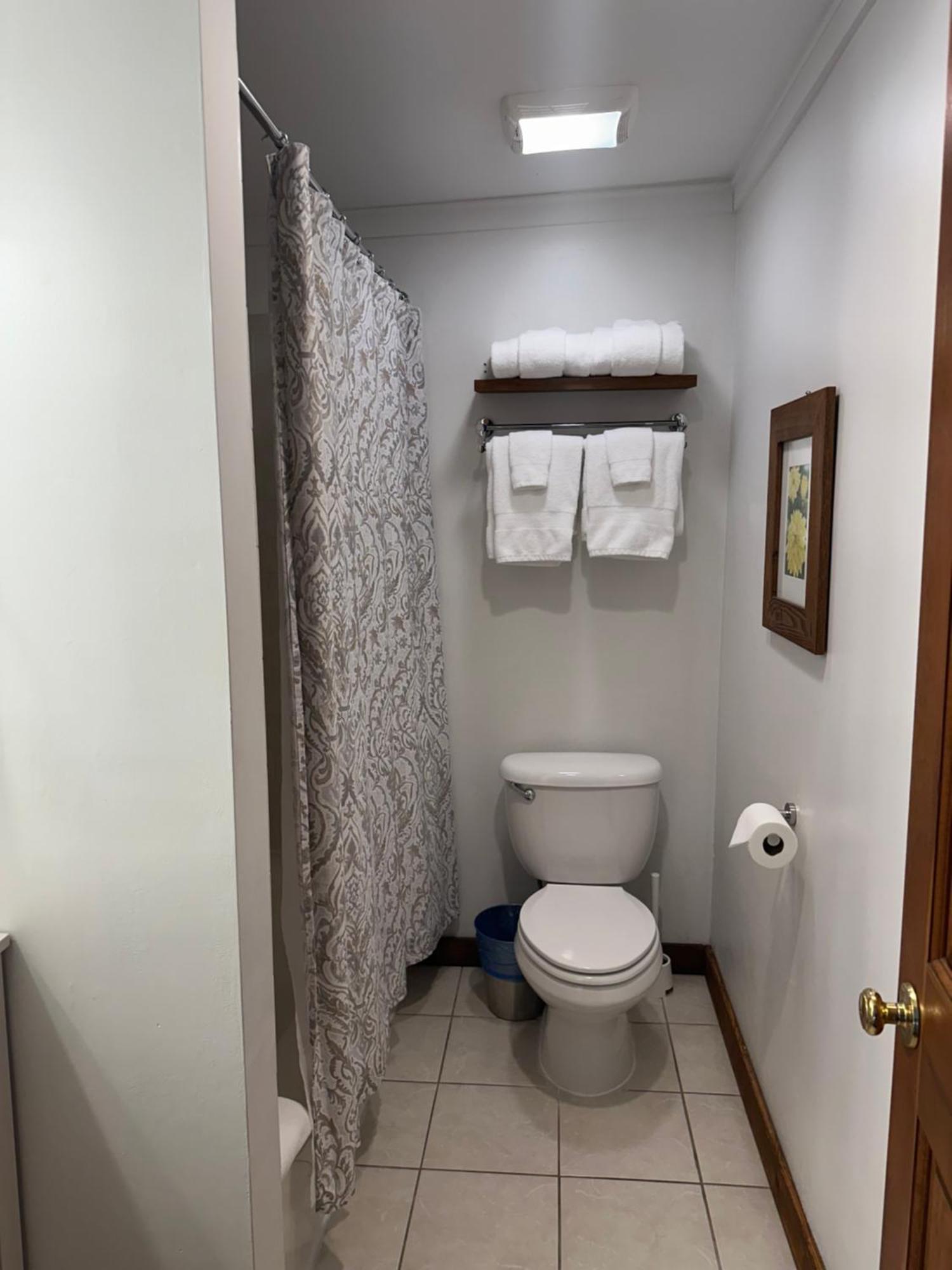 Double Room Private Bathroom,1467469871:JPEG